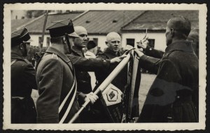 5th Horse Artillery Squadron] Photograph of privates during oath taking. Cracow 1939