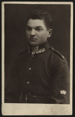 5th Highland Rifle Regiment Przemyśl] Portrait photograph of a soldier of the 5th Highland Rifle Regiment. Atelier of Przemyśl.