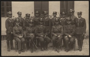 53 Infantry Regiment of Borderland Riflemen] Photograph of officers of 53 PP in Stryj. Ca. 1934 r.