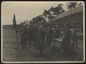 6th Infantry Regiment of Józef Piłsudski's Legions] Photograph from the ceremony of the presentation of the banner for the 1935/36 shooting competition. Vilnius