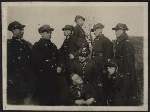 78th Slutsk Rifle Regiment] Photograph of a group of soldiers from the 78th P. S. S. Baranovichi. Interwar period.