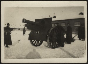 8th Heavy Artillery Regiment] Artillerymen during cannon service. Interwar period.