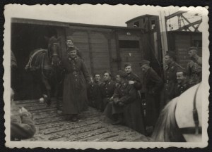 8 Uhlan Regiment] Photograph of the discharge of a horse unit of the 8th PU. Pocz. lat. 1920s.