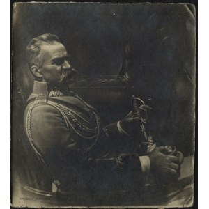 PIŁSUDSKI Józef] Józef Piłsudski jako Marszałek Polski, reprodukcja obrazu z lat 20. XX w.