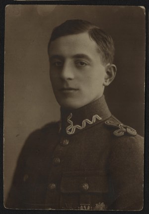 POLISH ARMY] Portrait photograph of Jan Kazimierz Ciastonia. Interwar period