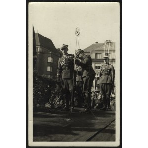 Zaolzie 1938 r.] Wkroczenie Wojska Polskiego do Cieszyna 2 X 1938. Widoczny gen. Władysław Bortnowski.