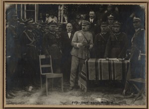 2nd Infantry Division of the Legions, PI£SUDSKI Jozef] Marshal Jozef Pilsudski at the maneuvers of the 2nd D. P. L. in Dalewice near Kielce. August 6, 1926. Photo 
