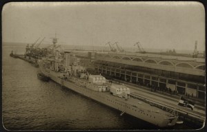 Gdynia 1935] Visit of the German cruiser Königsberg to the port of Gdynia. August 15, 1935.