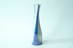 Porcelain vase with a hole - Bogucice