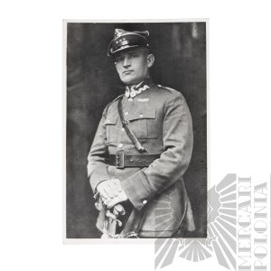 II RP Studio Photograph of Captain of the 15th Regiment of Poznań Lancers - Greater Poland Eagle.