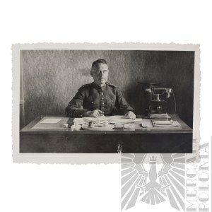 II RP Cabinet Photograph of a Captain of the Polish Army 1938.