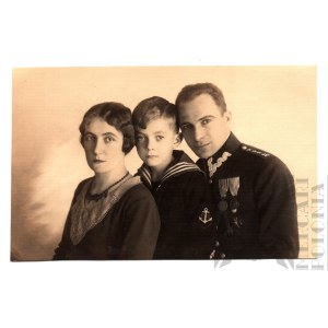 II RP Fotografia Rodzinna Kapitana 24 Pułk Piechoty? Medal za Wojnę 1919-1921 Polska Swemu Obrońcy