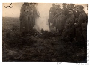 II RP Photograph of Polish Army Officers by the Fire.