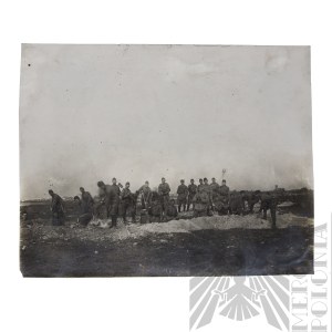 II RP Fotografia Żołnierzy Wojska Polskiego Podczas Kopania Rowów 1922 Rok