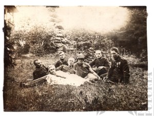 II RP Photograph of Polish Army Soldiers During Rest - Virtuti Militari, Cross of Valour
