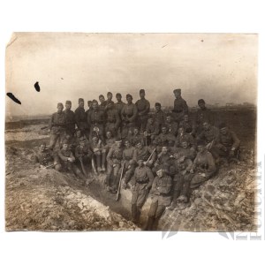II RP Fotografia Żołnierzy Wojska Polskiego w Przerwie Podczas Kopania Rowów 1922 Rok