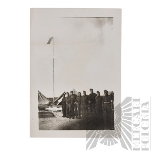 PSZnZ Photo of Soldiers of the 2nd Corps Polish Flag and Eagle