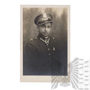 [KIEŁBASA] II RP Fotografia Portretowa Stefana Kiełbasy - Korpus Ochrony Pogranicza, Batalion “Hoszcza” Czapka, Odznaka