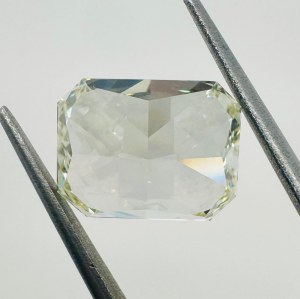 NATURAL POLISHED DIAMOND 5.09 NATURAL FANCY GREENISH LIGHT YELLOW -VS1 - IGI - AB50301