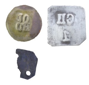 Set of 2 and a half CH and CG domino tokens
