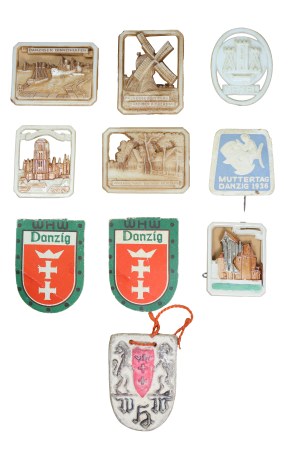 Set of 10 artifacts related to pre-war Gdansk.