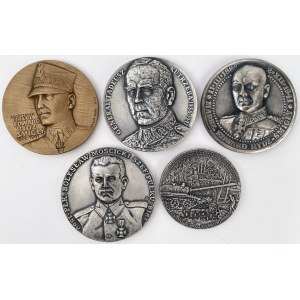 World War II-themed medals - set (5pcs)