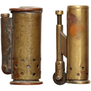 Set de briquets à essence, trench art, (2 pièces)