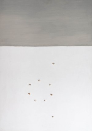 Koji Kamoji (ur. 1935, Tokio), Biały obraz z kamyczkami Nr 11, 2015