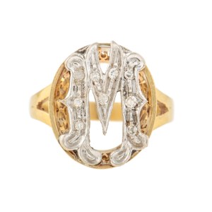 Ring with 