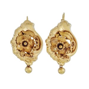 Earrings with floral motif, Russia, mid-19th century.