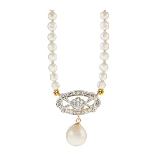 Necklace, first half of the 20th century.