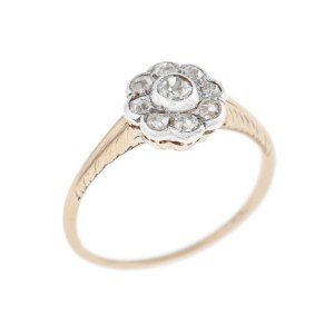 Daisy-shaped ring, Hungary, Pest, 19th/20th century.