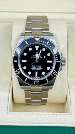 ROLEX SUBMARINER (NO DATE) 124060 - NEW