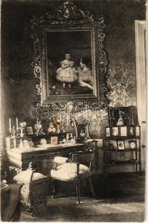 1922 Budapest I. Erzsébet királyné (Sisi) íróasztala az Erzsébet Királyné Emlékmúzeumban (Budai vár), belső (fl...