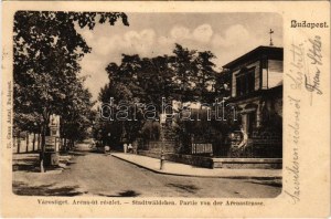 1905 Budapest XIV. Városliget, Aréna út (Dózsa György út) részlete, Ős Budavára reklám, hirdetőoszlop plakátokkal...