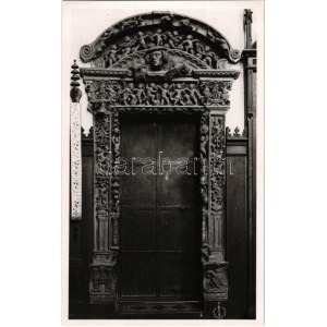 Kolozsvár, Cluj; Szent Mihály templom kapuja / church, gate