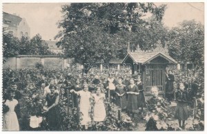Temesvár, Timisoara; Józsefváros, Iskola Nővérek Intézete, kerti részlet / Iosefin, girl boarding school, garden (fl...