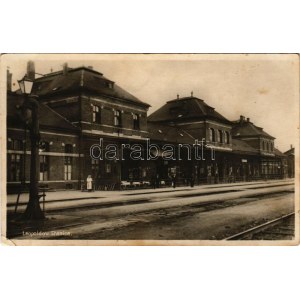 Lipótvár, Újvároska, Leopoldov; Stanica / vasútállomás / railway station (EK)