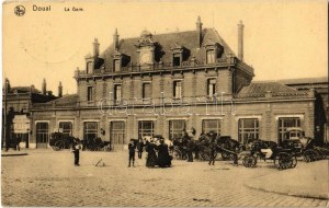 1917 Douai, La Gare / railway station, horse carts (EK)