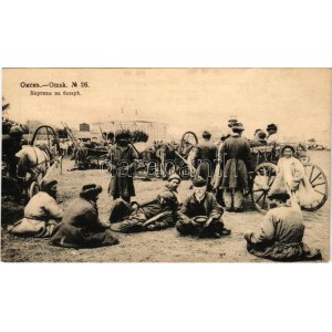 Omsk, Kyrgyz people at the market