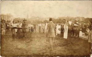 1920 Budapest I. Vérmező, a BRKIE (Budapesti Református Ifjúsági Egyesület) cserkészcsapat 10 éves jubileumi ünnepsége...