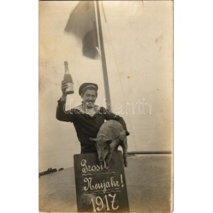 1917 Prosit Neujahr! K.u.K. Kriegsmarine Matrose Donauflottille / A Temesünk kis bolondja...