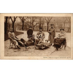 Német, orosz és magyar sebesültek együtt. A Képes Újság karácsonyi ajándéka olvasóinak / WWI Hungarian...