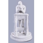 1914 A világháború kitörése után a győzelemért imádkozó Ferenc József porcelán szobra. Jelzés nélkül, hibátlan, m: 17...