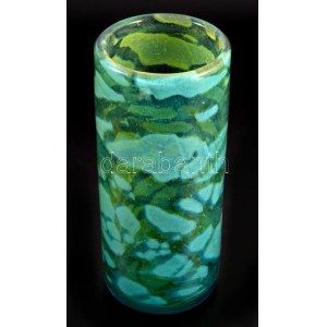 Üveg váza. XIX. sz. Anyagában színezett hutaüveg 20 cm /// Glass vase. 19th century, colored art glass, height: 20 cm...
