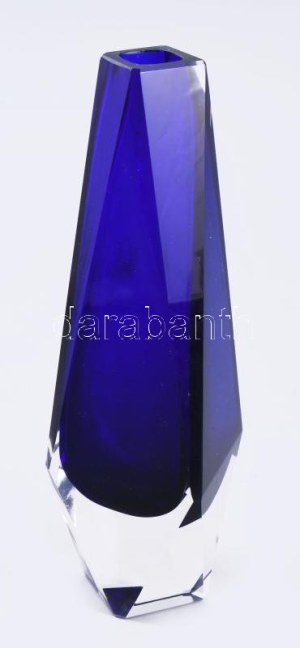 Kék kristály üveg váza. Anyagában színezett, formába öntött, többrétegű, hibátlan m: 20 cm /// Blue crystal glass vase...