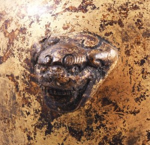 Aranyozott japán bronz váza. cca 19. sz. második fele, jelzés nélkül, kis kopással, m: 16 cm //...