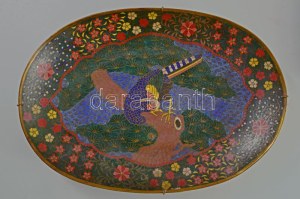 Cloissone kínáló pár - fenyőágon ülő madarak mintáival. Japán, Meidzsi-kor, cca 1850/70, rekeszzománc réz alapon...