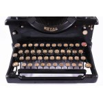 cca 1914-1931 Royal Typewriter Company "Royal 10" írógép. Magyar billentyűzettel, oldalán eredeti fazettált üvegekkel...