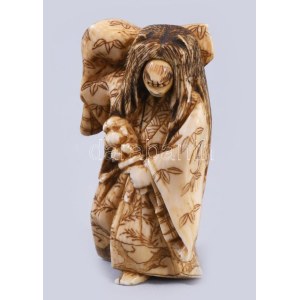 Antik japán csont netsuke - Kabuki színész. Faragott elefántcsont, jelzett, cca 19. sz második fele, m: 6,5 cm //...